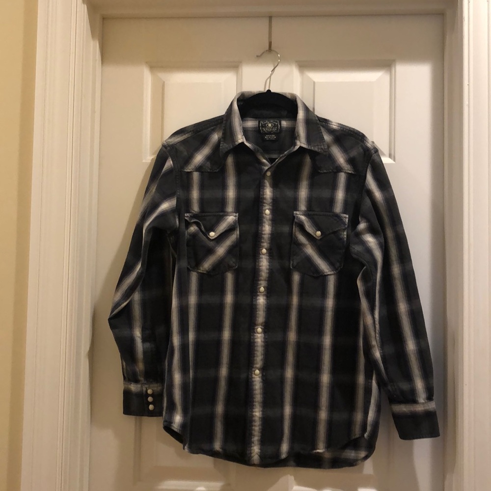 Lucky Brand flannel shirt w/pearl look buttons